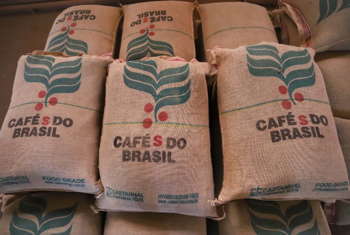 Oportunidades para Micro e Pequenos Produtores de Cafés Especiais: Expansão Através da Exportação