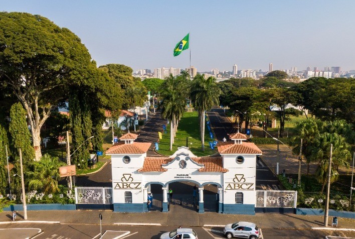 ABCZ Celebra Recorde de Faturamento na 17ª ExpoGenética com Crescimento de 72,2%